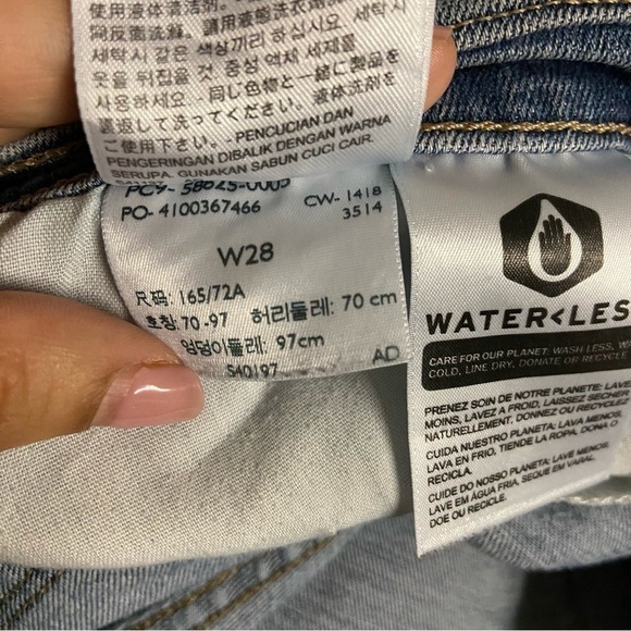 Levi's 724 High Rise Straight Leg Jeans Size 28 - Picture 7 of 12